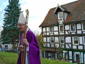 Bischof Dr. Michael Gerber besucht St. Crescentius (Foto: Karl-Franz Thiede)